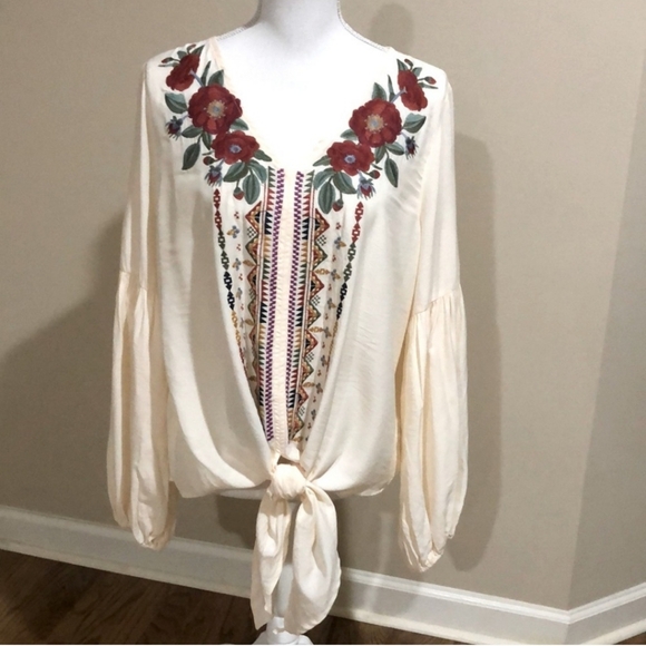 Entro Bohemian blouse With Floral Embroidery Size M - Picture 1 of 5